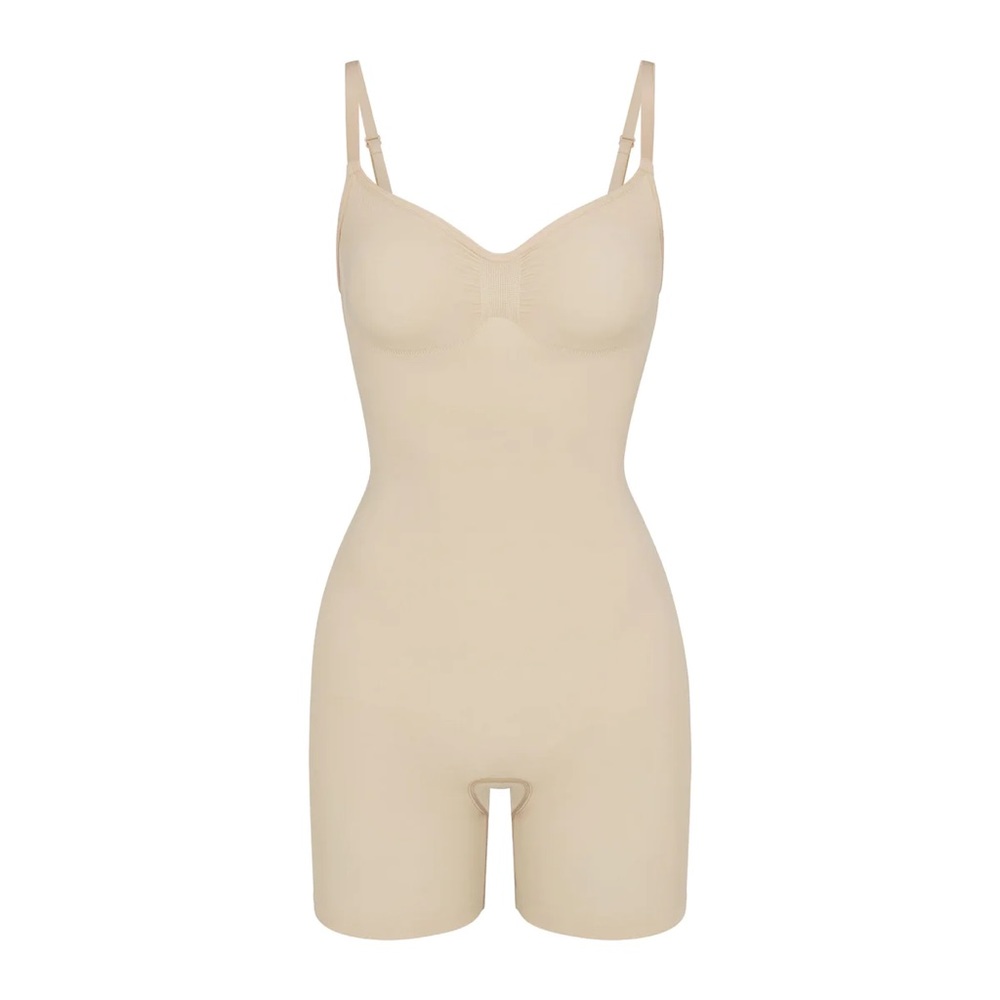 Skims seamless sculpt mid thigh bodysuit - Picture 1 of 4